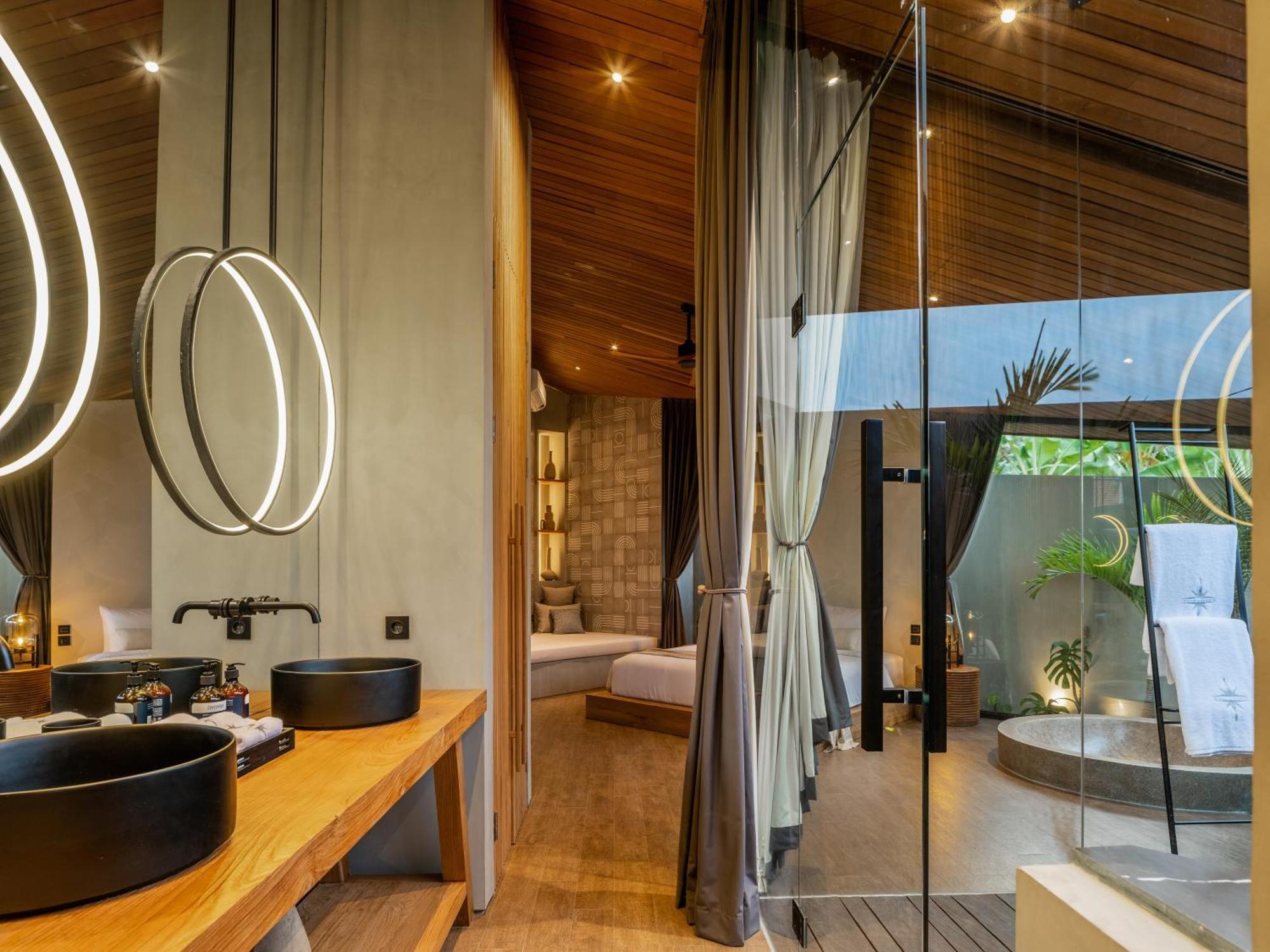 Villa Levante Bali By House Of Winds - Tropical Oasis Near Canggu เกอโรโบกัน ภายนอก รูปภาพ
