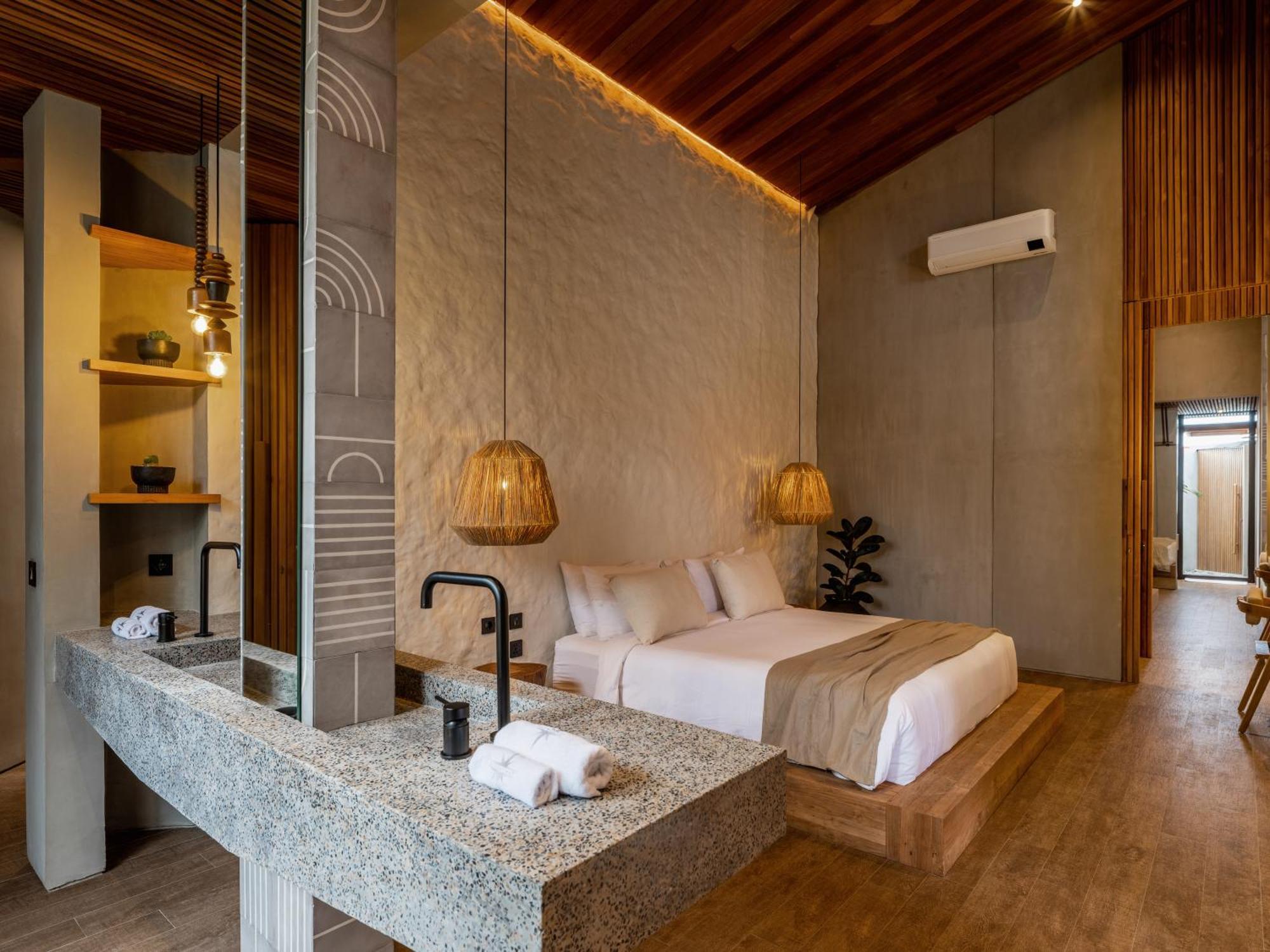 Villa Levante Bali By House Of Winds - Tropical Oasis Near Canggu เกอโรโบกัน ภายนอก รูปภาพ